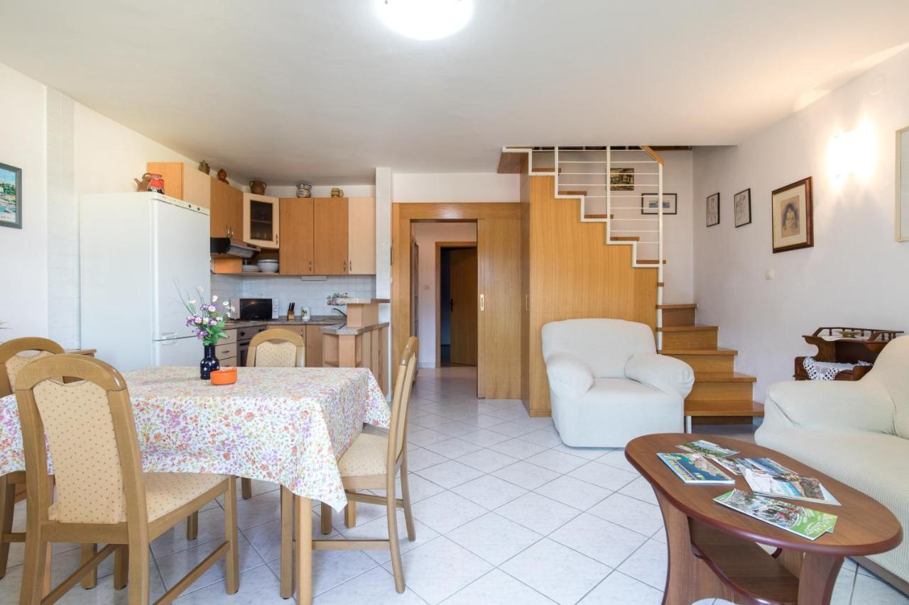 Apartment Glorija With Balcony Baška Esterno foto