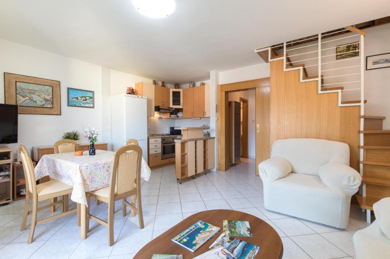 Apartment Glorija With Balcony Baška Esterno foto